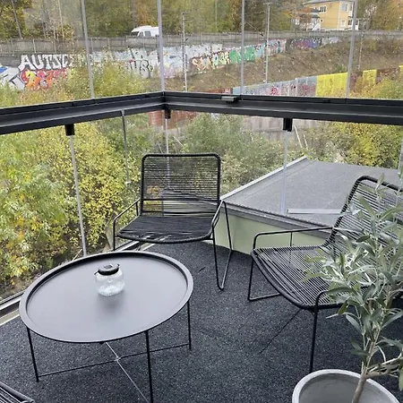 Cosy Loft With Glazed Balcony * Tampere