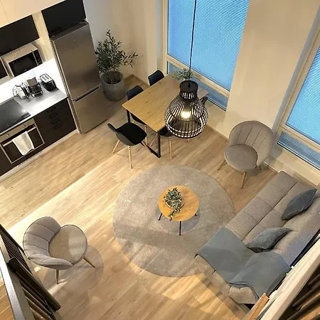 Διαμέρισμα Cosy Loft With Glazed Balcony