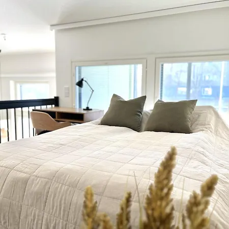 Cosy Loft With Glazed Balcony Apartman Tampere