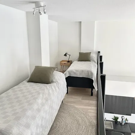 Cosy Loft With Glazed Balcony *